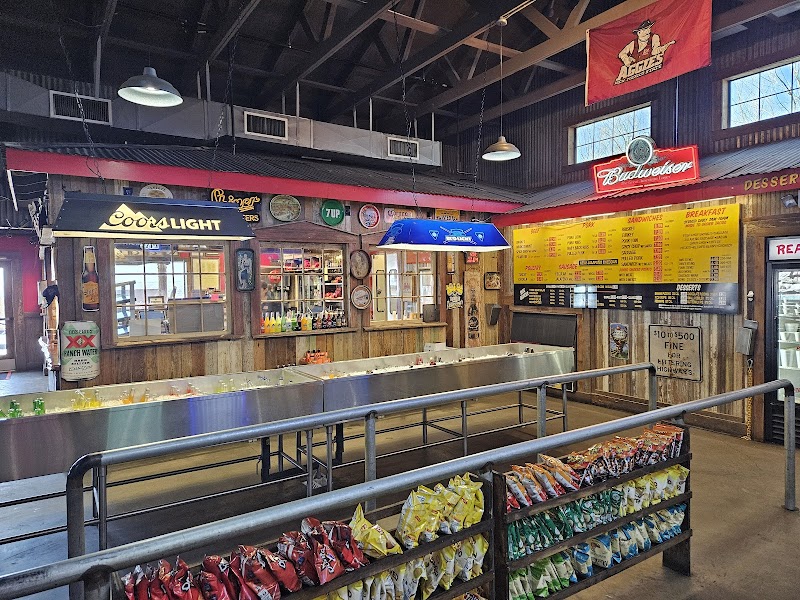 Rudy's "Country Store" and Bar-B-Q - photo 2