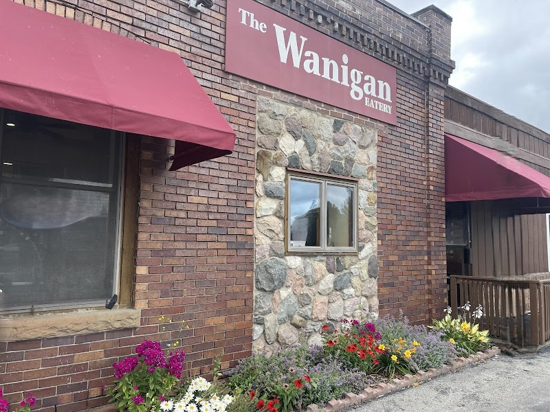 Wanigan Eatery and Pub - photo 4
