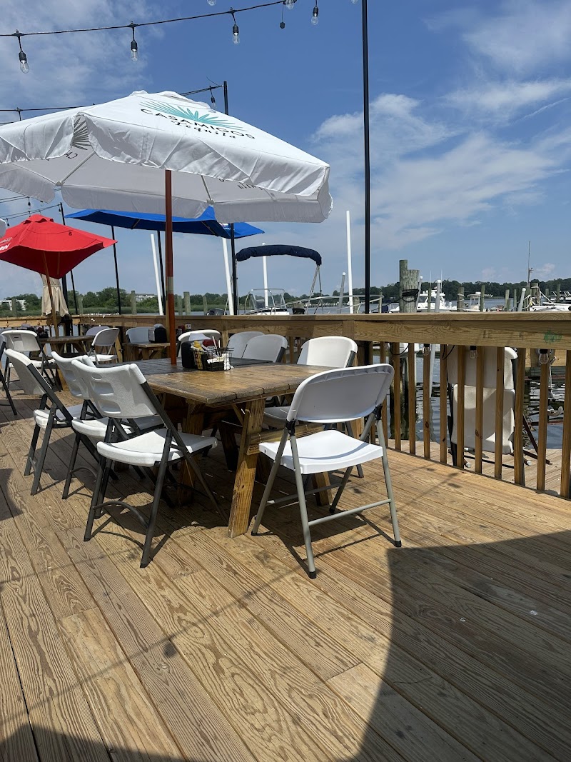 Hard Yacht Cafe - photo 3