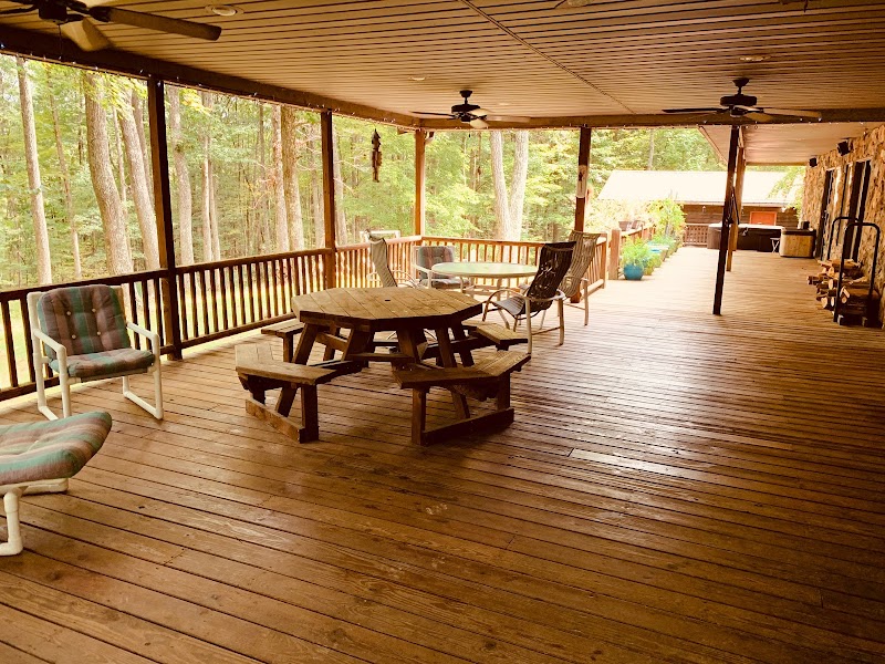 Sweet Retreat: Lodge and Event Venue - photo 4