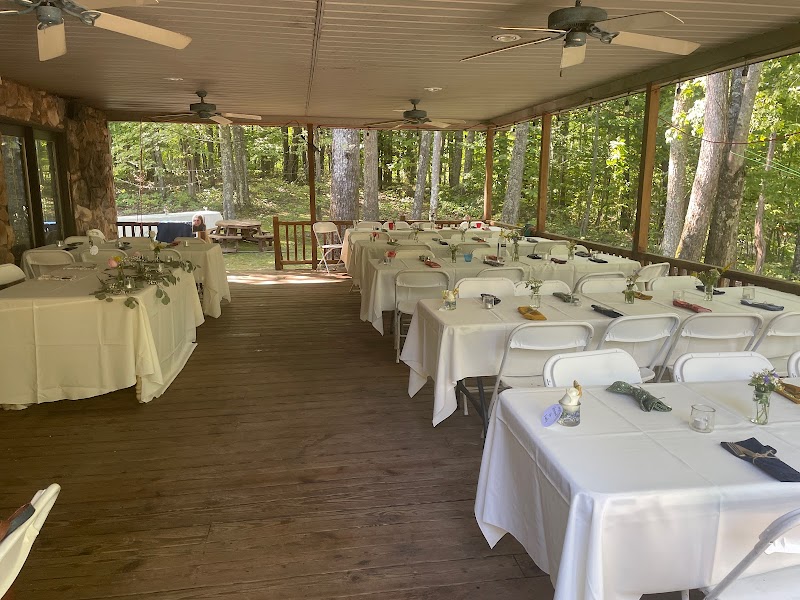 Sweet Retreat: Lodge and Event Venue - photo 2