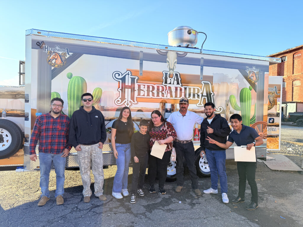 CG Food trailers - photo 4