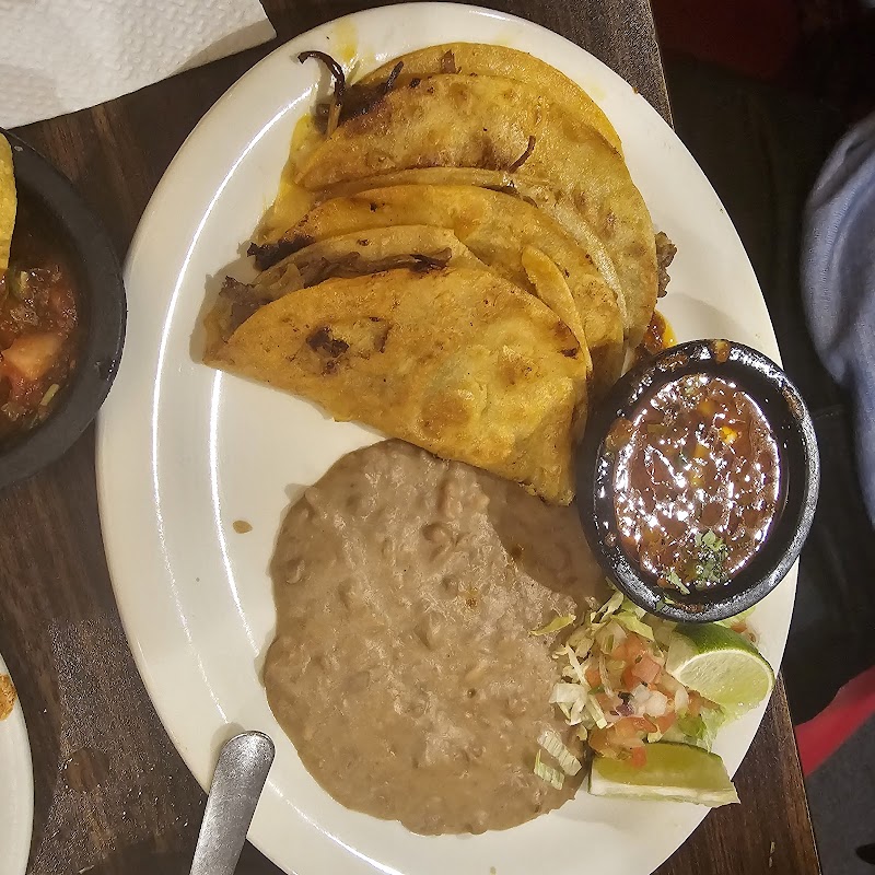 Los Alcatraces Mexican Restaurant - photo 5