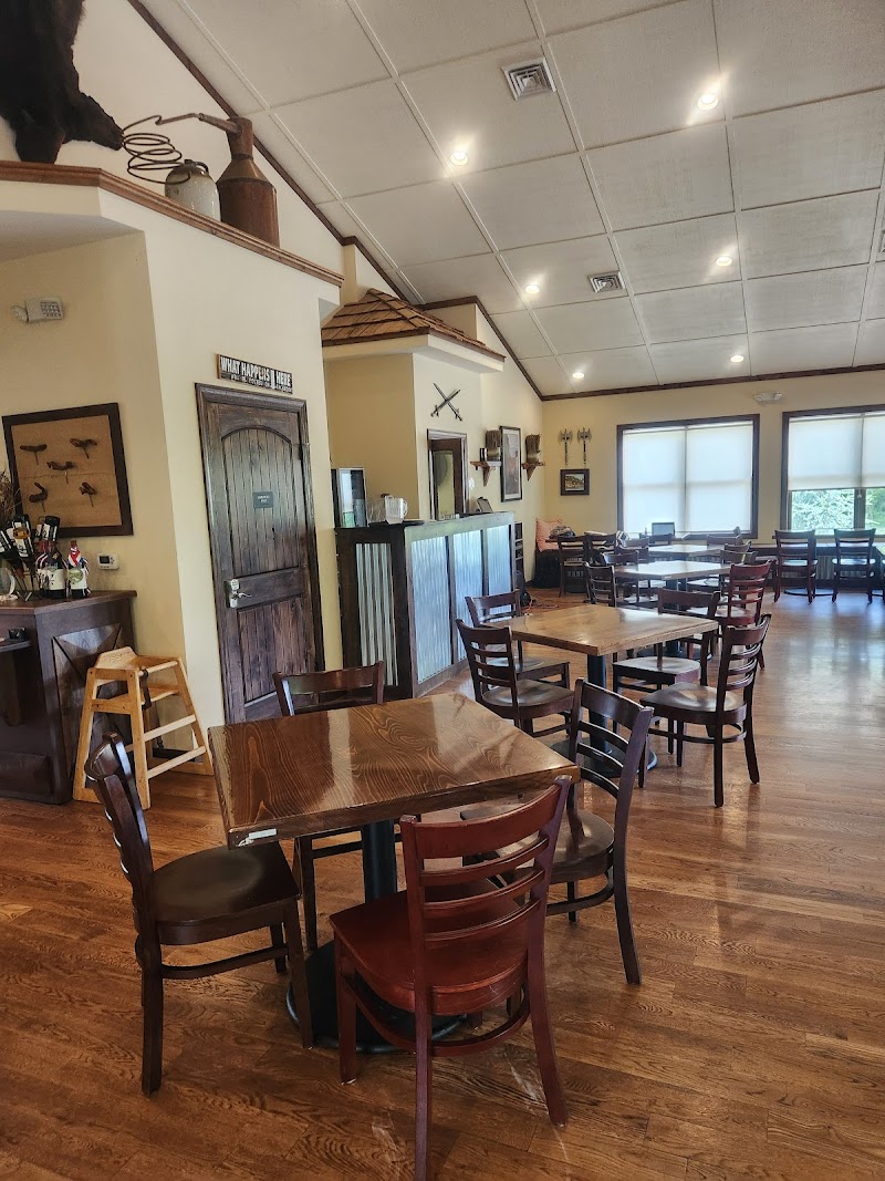 Roaring River Vineyards - photo 4