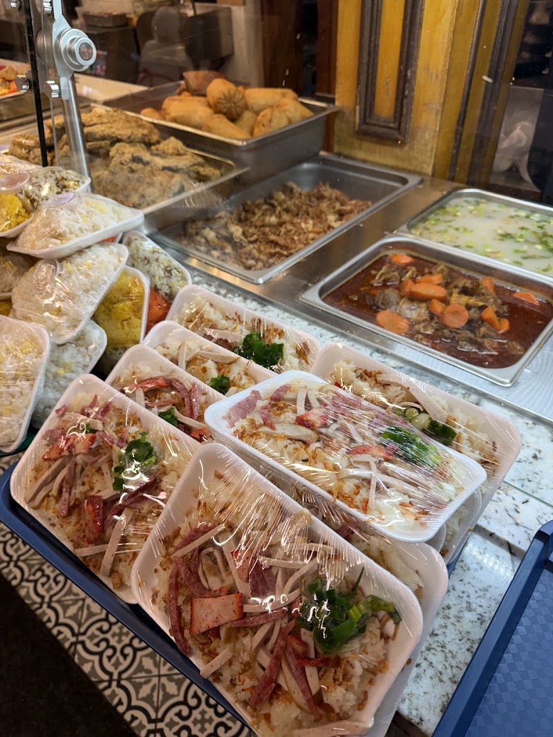 Bánh Mì Ba Lẹ & Bakery - photo 4