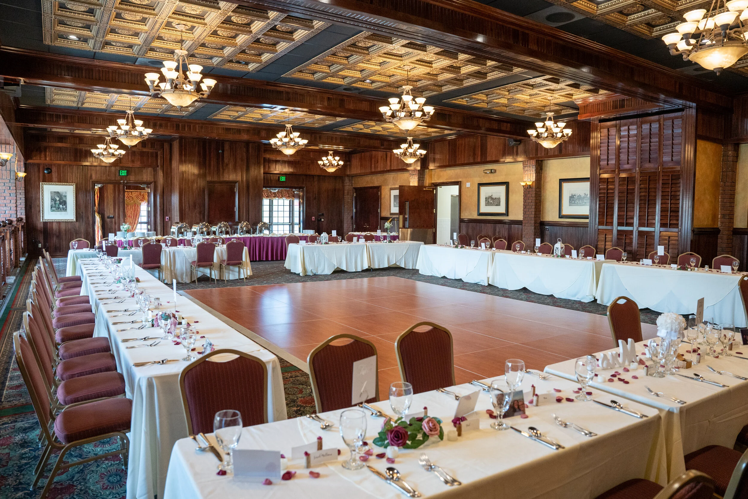 Mad Boar Restaurant & Pub - Catering in Wallace, North Carolina