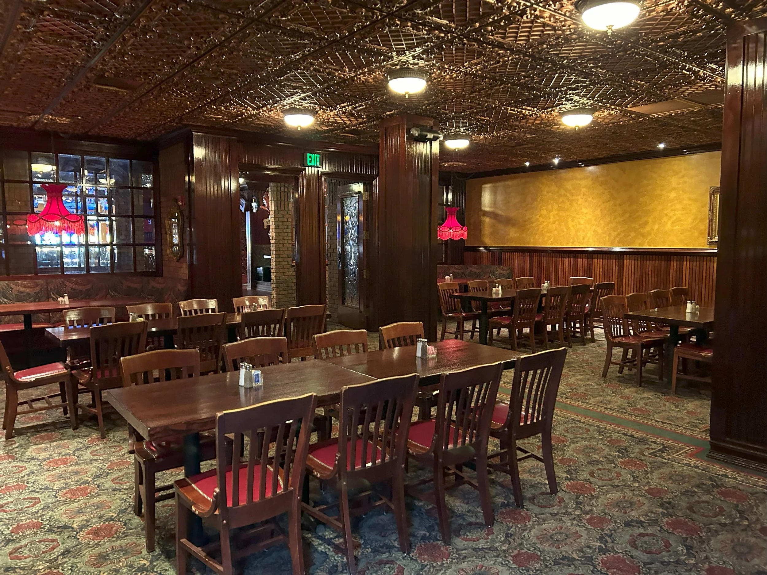 Mad Boar Restaurant & Pub - photo 5