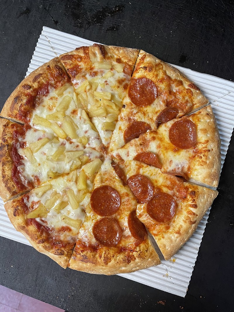 Jet's Pizza - photo 3