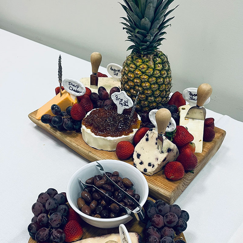 The Pig & The Pineapple - photo 2