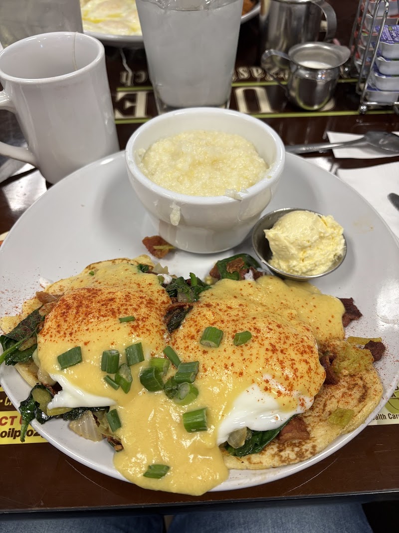 The Farmhouse Restaurant - photo 4