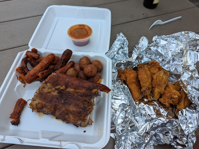 Zook's BBQ Barn - photo 2