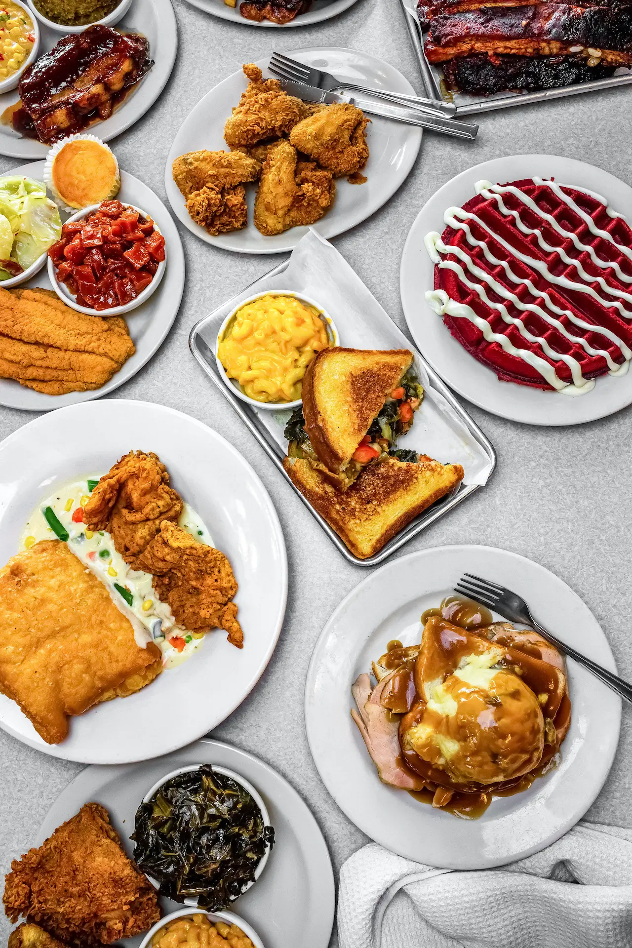 His Place Eatery - Chicken & Waffles, Ribs & Soul Food (86th & Ditch Rd) - photo 3