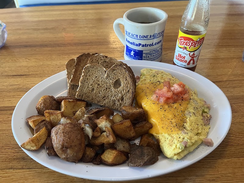 Beach Diner Fernandina Beach - photo 2