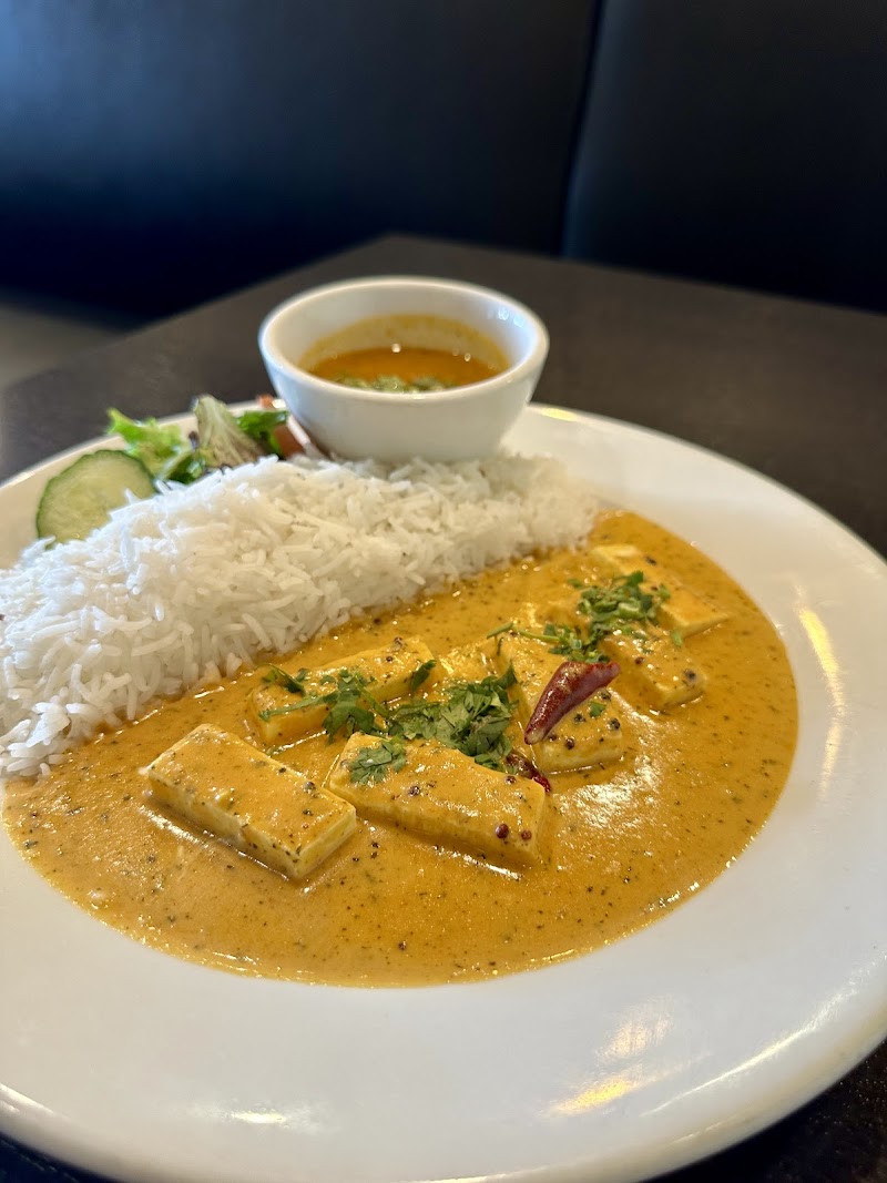Curry & More Indian Bistro - photo 3