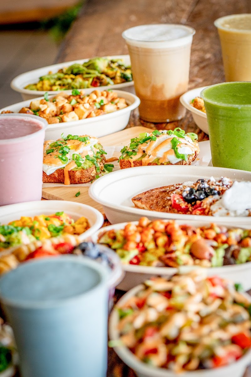 Troy's Fresh Kitchen & Juice Bar - photo 2