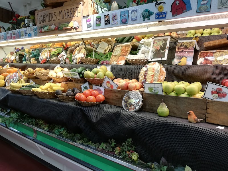 Merced Fruit Barn - photo 3