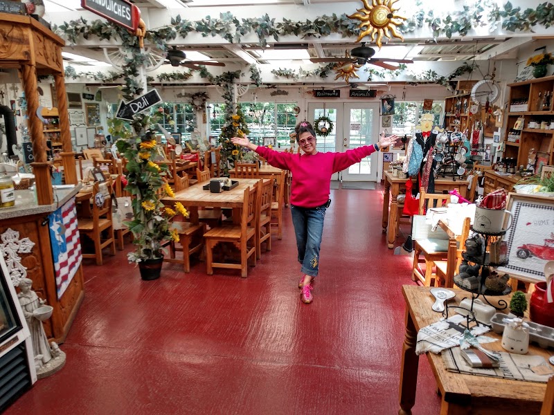 Merced Fruit Barn - photo 2