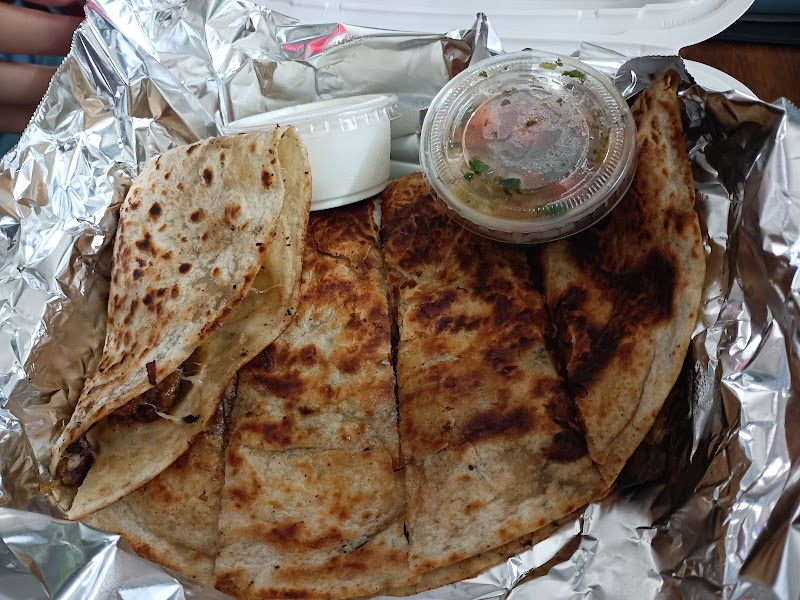 Dinora's catering - photo 4