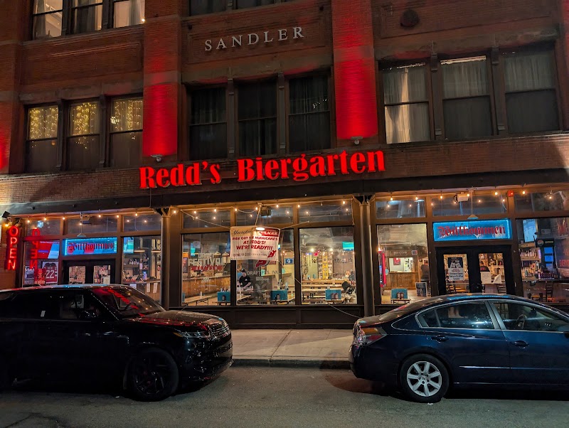 Redd's Biergarten - photo 5
