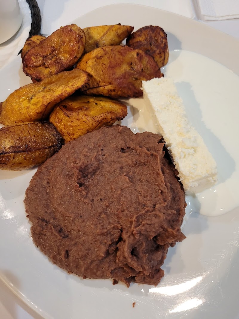 Latin Love Kitchen (PUPUSERIA) Kingsport's Pupusas - photo 5
