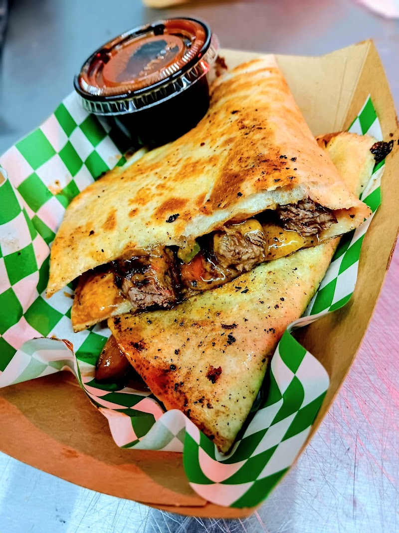 Rollin' Fatties Food Truck Recreational Park - photo 3