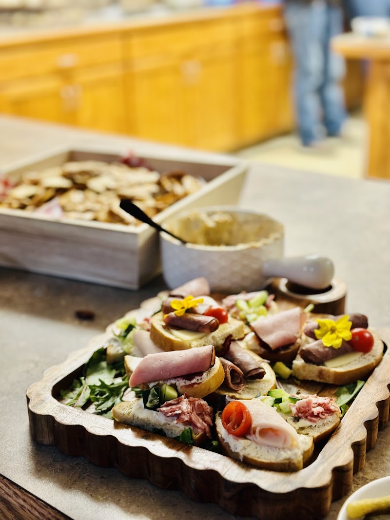 Posh Nosh Provisions & Pours - photo 5