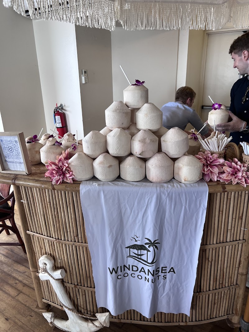 Windansea Coconuts - Wedding catering in San Diego, California