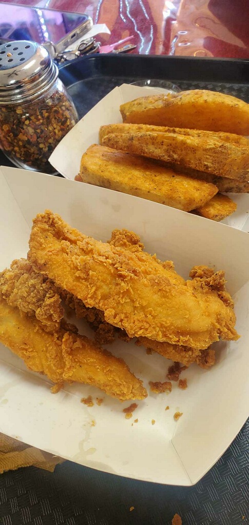Queen Pizza & Krispy Krunchy Chicken - photo 5