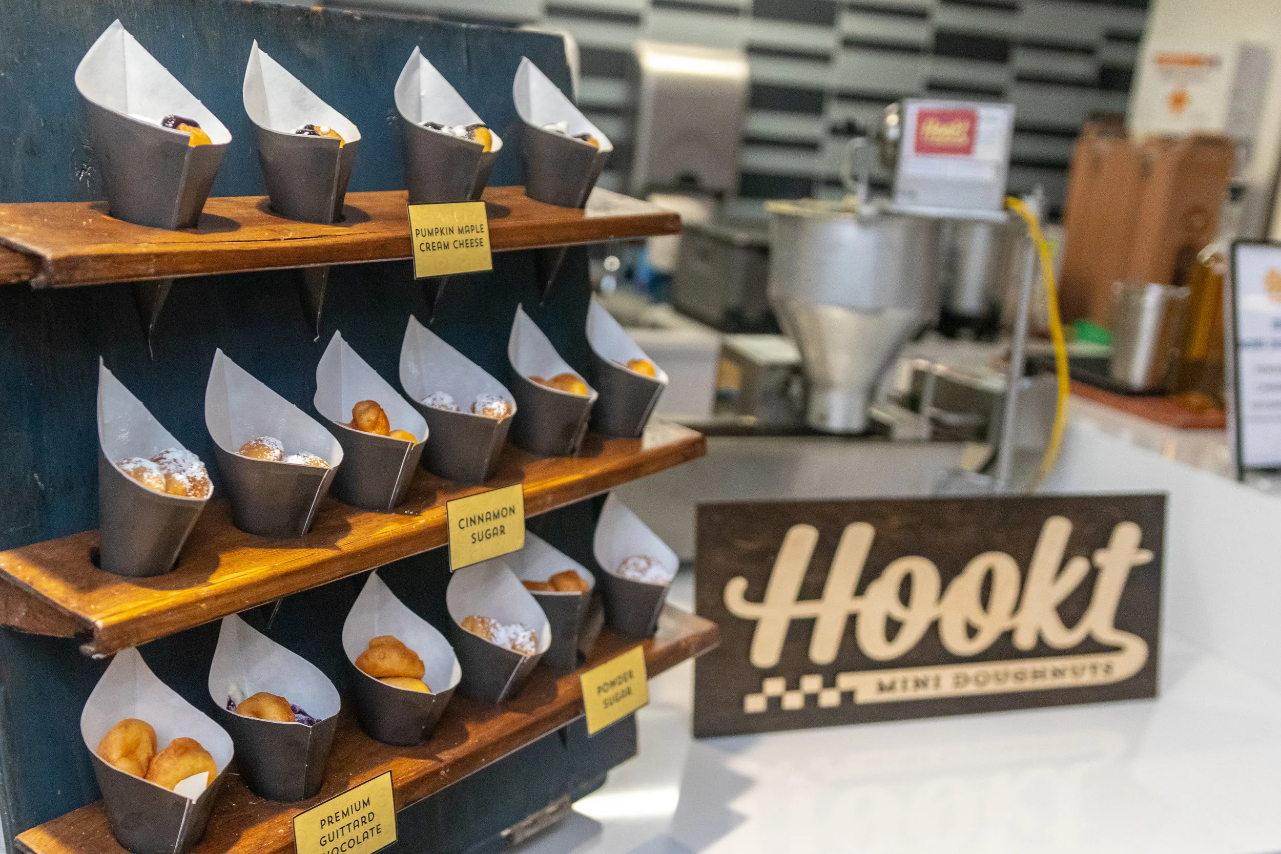 Hookt Doughnuts Catering - photo 2
