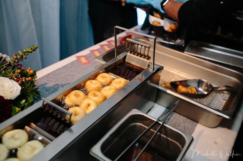 Hookt Doughnuts Catering - photo 4