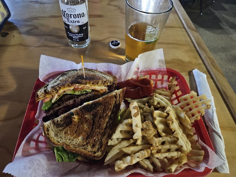 Mill Creek Restaurant and Lounge - photo 3