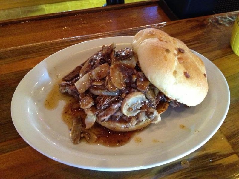 Mill Creek Restaurant and Lounge - photo 2