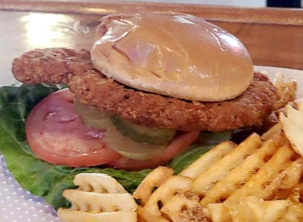 Mill Creek Restaurant and Lounge - photo 4