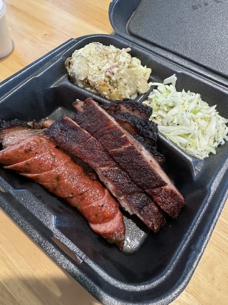 Dozier's BBQ & Meat Market - photo 4