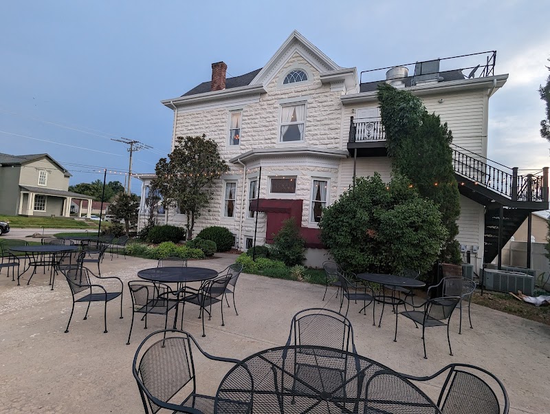 The Miller House - photo 5