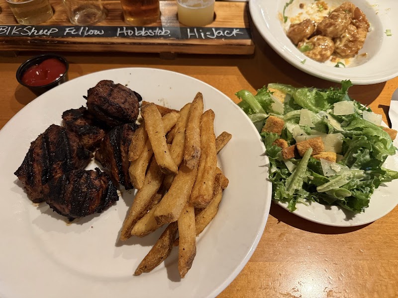 Hobbs Tavern & Brewing Company - photo 4