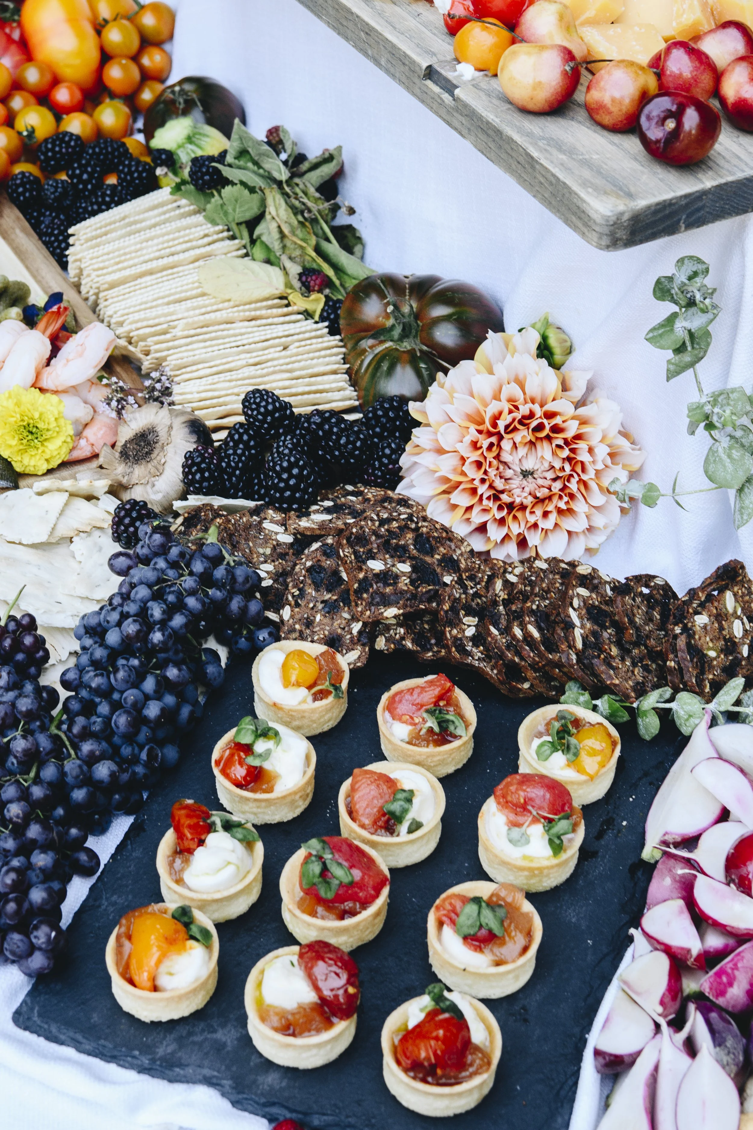lovely night catering - photo 2