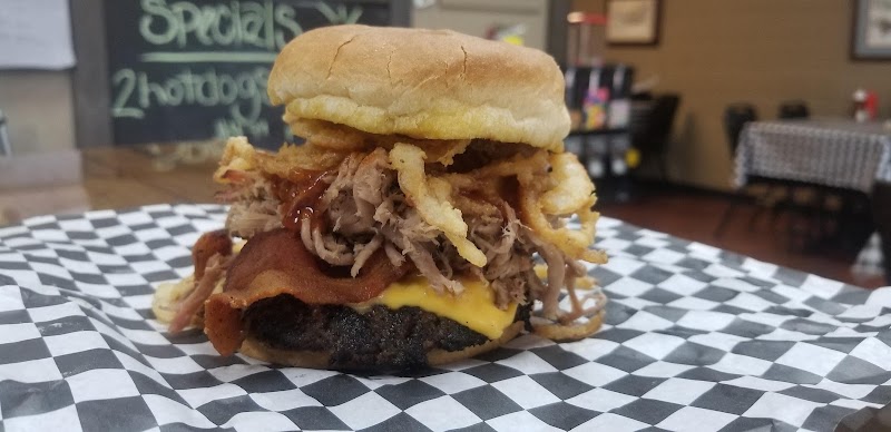 Wolf Creek BBQ, Burgers & More - photo 4