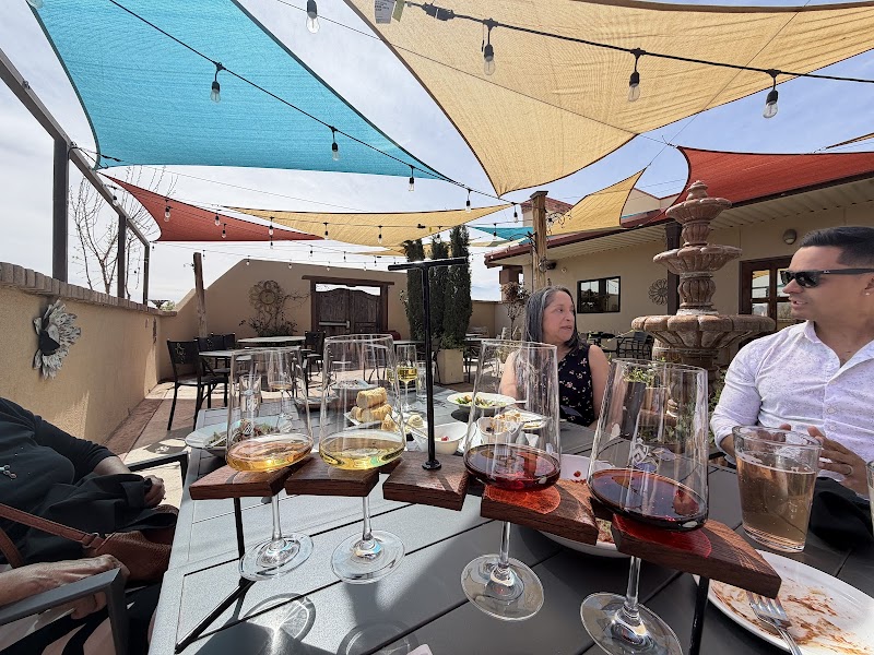 D. H. LESCOMBES WINERY & BISTRO - photo 5