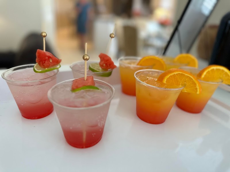Shaken or Stirred Mobile Bar & Events - photo 3
