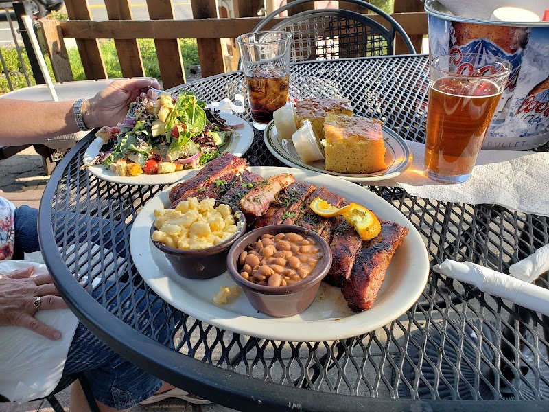 Smokey's Kitchen - photo 4