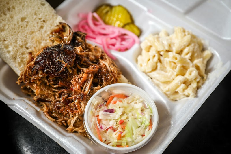 Rollin' Smoke BBQ - photo 2