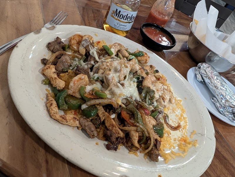 Loca Luna Mexican Restaurant - photo 5