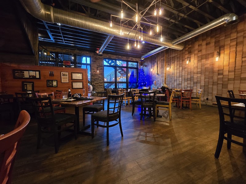Christopher's Eats - photo 5