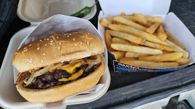 Hamburguesas Uruapan Riverside - photo 5
