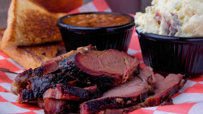Art's BBQ & Burgers - photo 5
