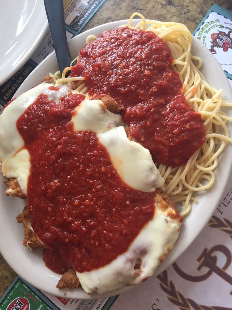 Gus' Pub And Pizzarama - photo 2