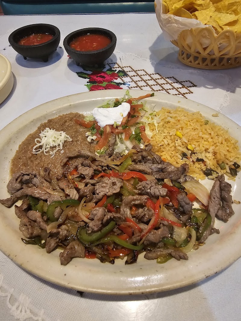 La Hacienda de Benton - photo 2