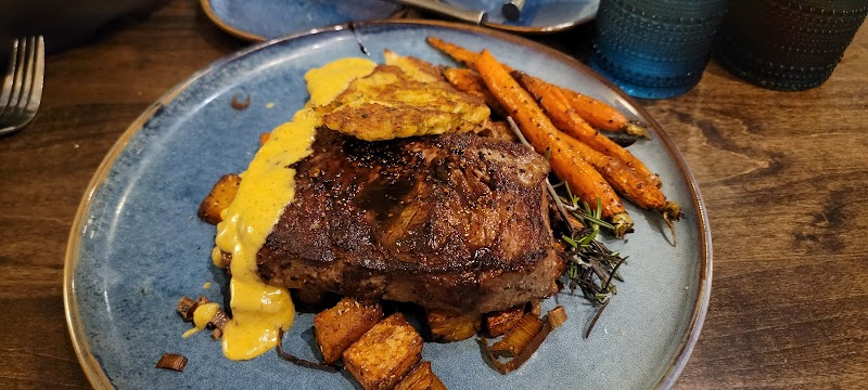 Sullivan's Metropolitan Grill - photo 3
