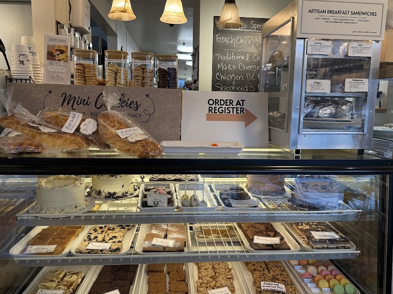 Stowe Bee Bakery & Cafe - photo 5